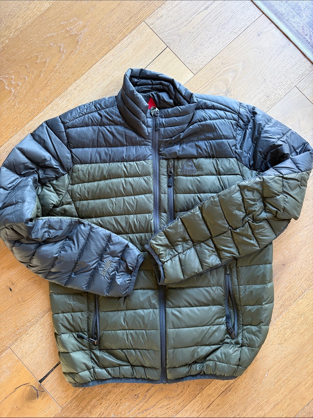 Gerry Weber Two-Tone Olive & Charcoal Puffer Jacket (M) **flaw**